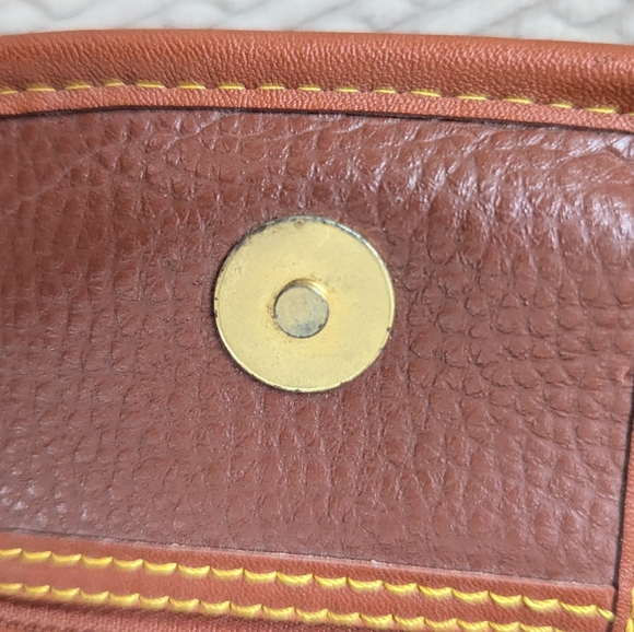DOONEY & BOURKE All Weather Leather Tri Fold Wallet, EUC - Picture 3 of 10
